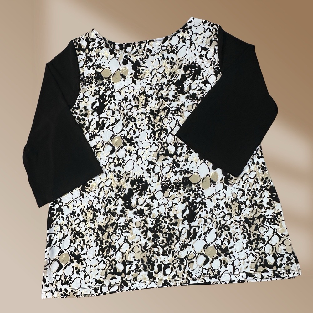 JM Collection Women's Sz 2XL Beautiful Black White Burgundy Gold Foil Top - Picture 2 of 5
